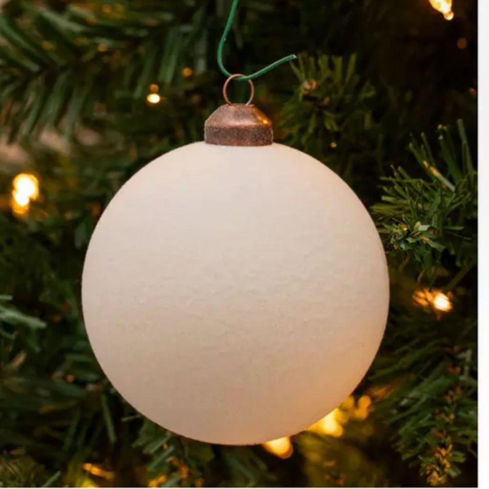 Viral Ornaments in IVORY